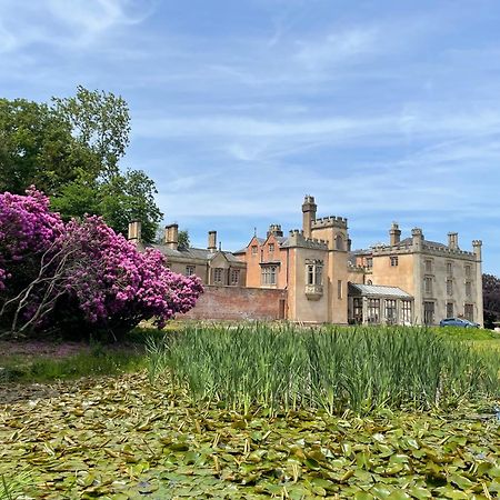 Llanerchydol Hall Suites Welshpool Kültér fotó